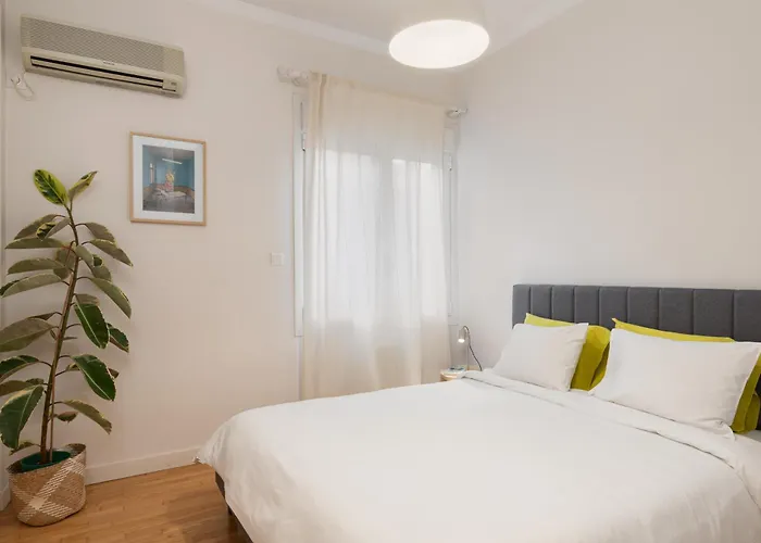 Peaceful Apartment In Neapoli, Exarcheia